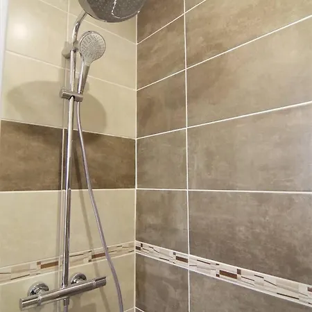 Le Galet Bleu Apartment *