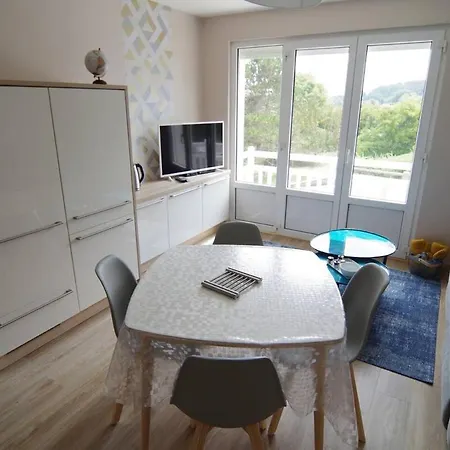 Le Galet Bleu Apartment *